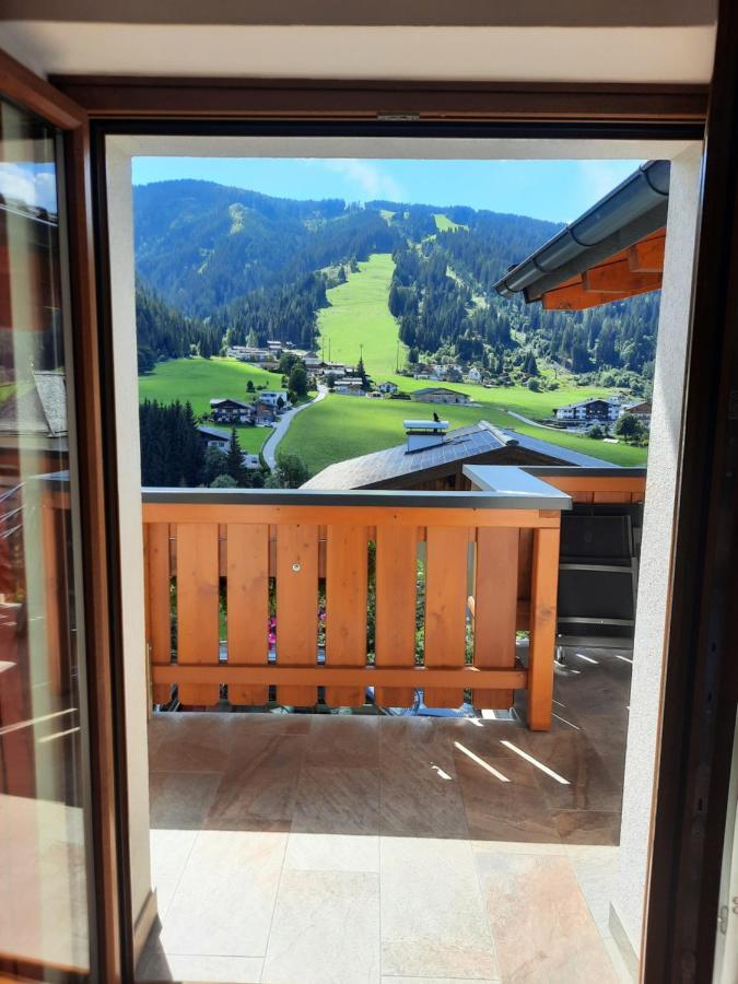 フラッハウHaus Traningerアパートメント エクステリア 写真