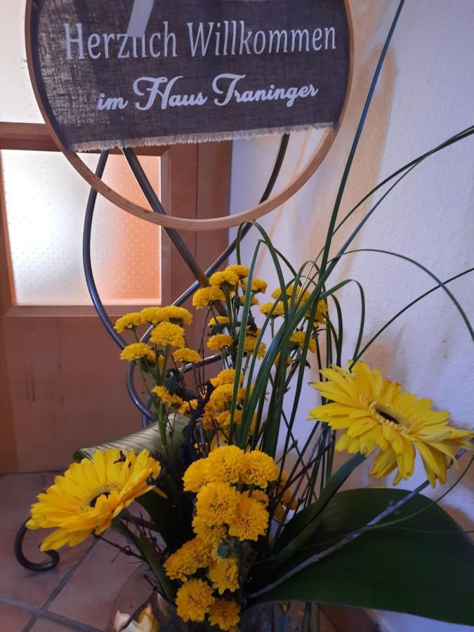フラッハウHaus Traningerアパートメント エクステリア 写真